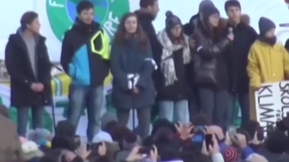 Greta adesso fa come le sardine: canta Bella Ciao (ma ecologista)