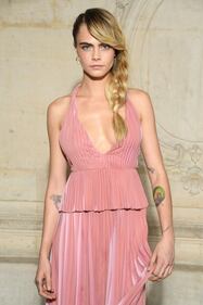 Cara Delevingne hot alla Paris Fashion Week 6