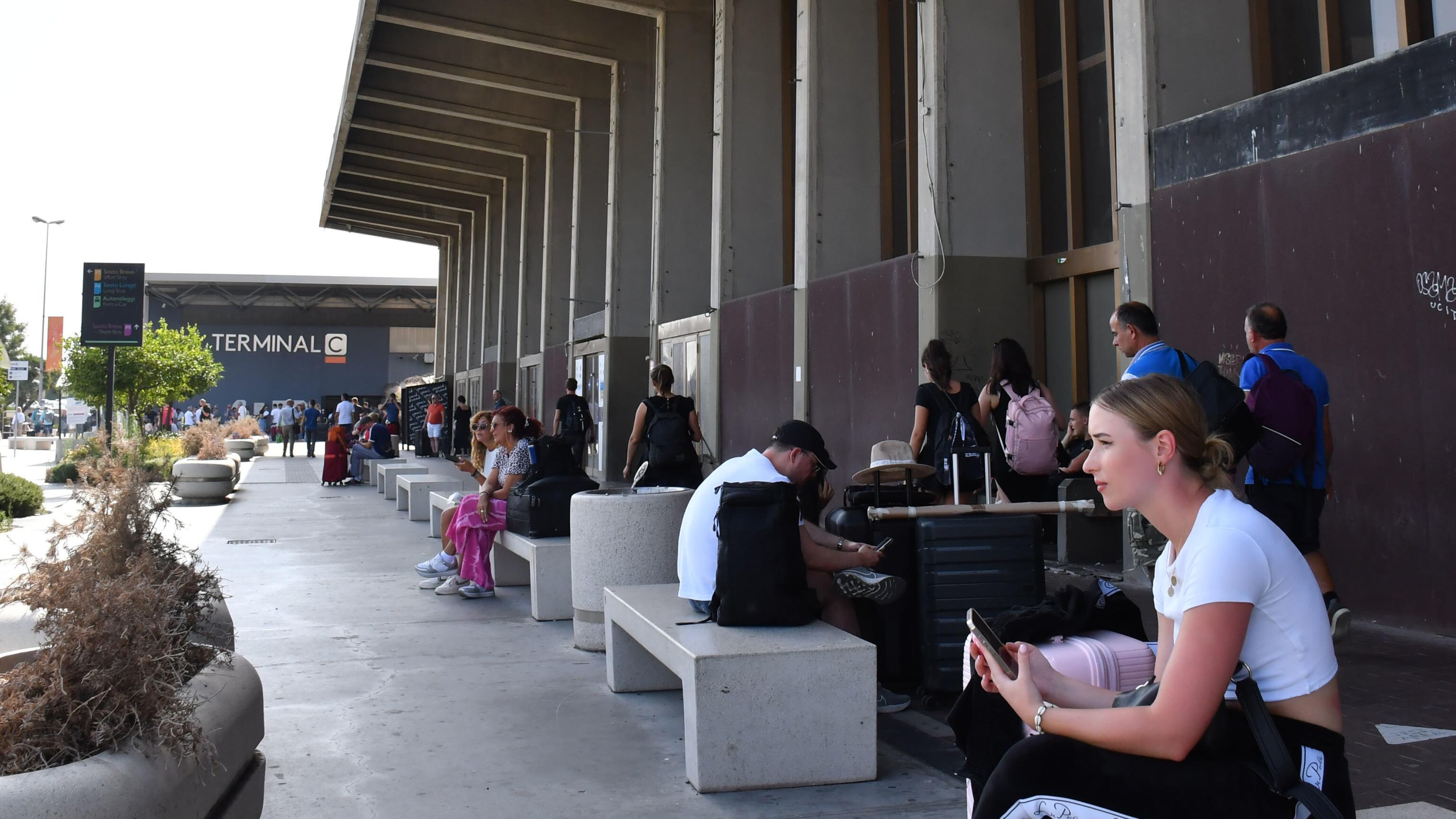 Aeroporto di Catania, slitta la riapertura del Terminal A dopo l'incendio