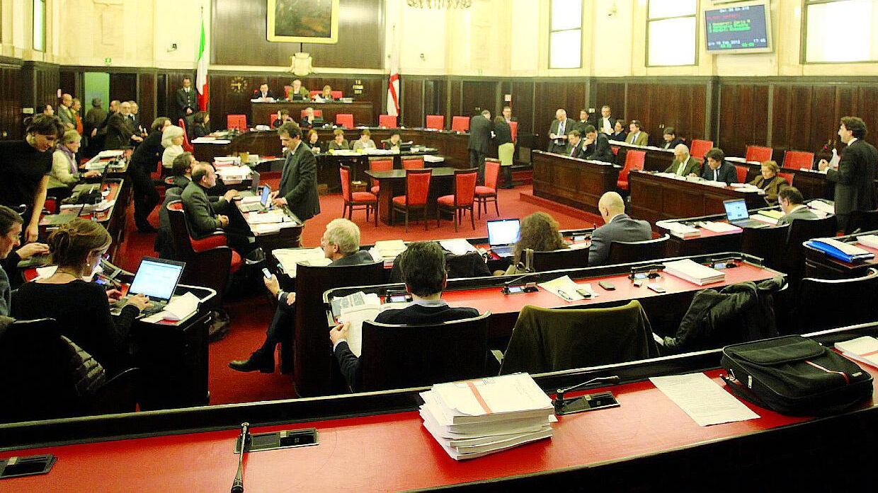 Tasse, ora la sinistra si spacca in tre