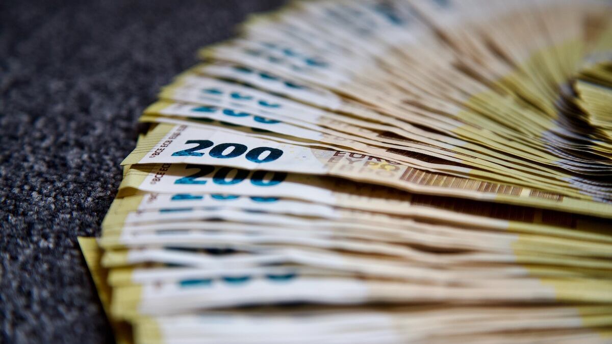 Bonus 200 euro per colf e badanti: ecco quando arriva