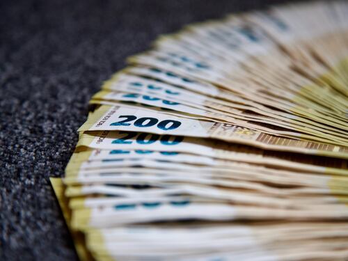 Bonus 200 euro per colf e badanti: ecco quando arriva