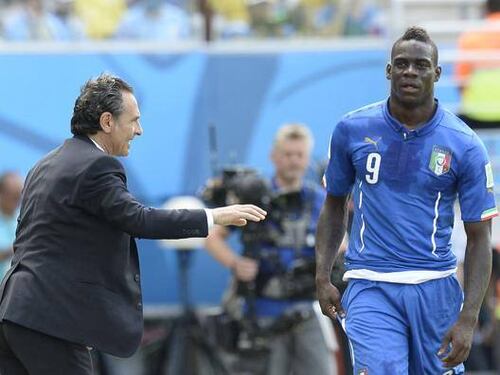 "Stai zitto!" La lite nell'intervallo tra Prandelli e Balotelli