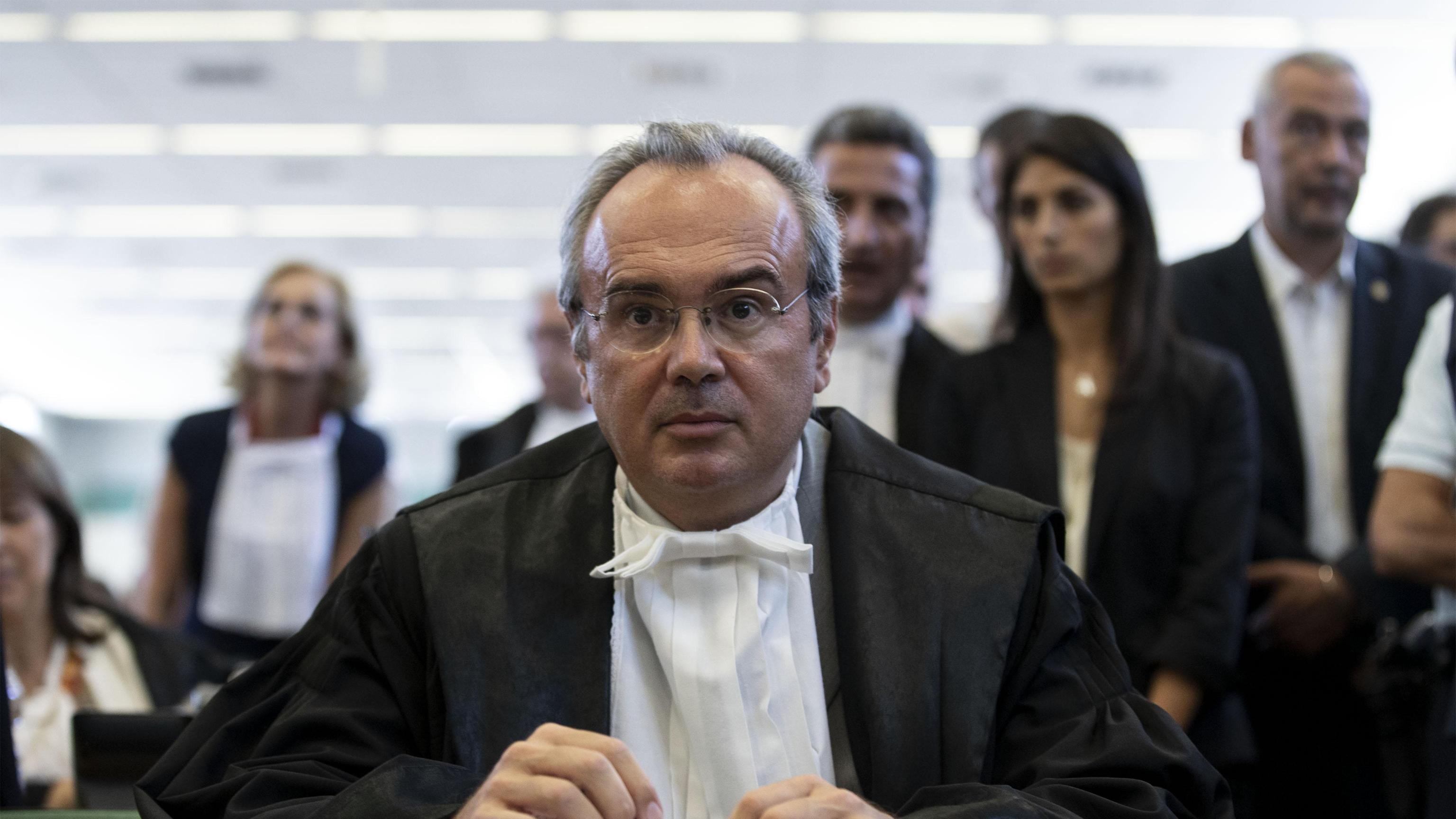 Il premio dei giornalisti va al pm "passaveline"
