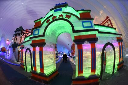 Cina, ecco il parco delle meraviglie ghiacciato 8