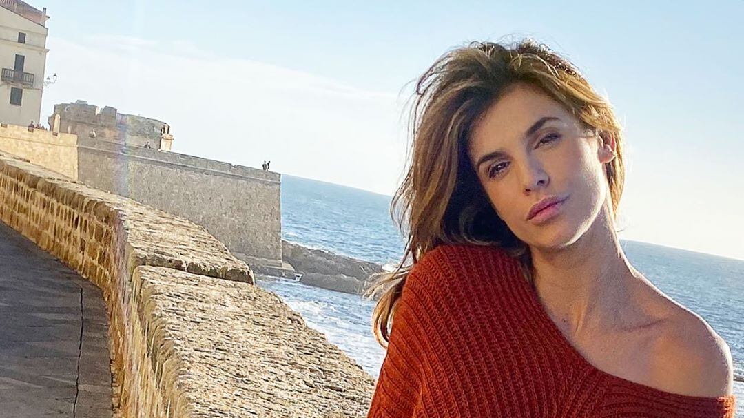 Elisabetta Canalis in pizzo e basta