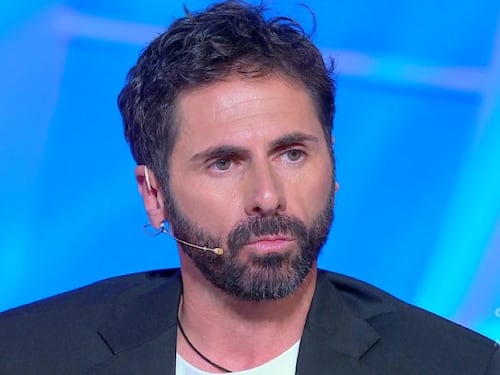 "Sono manipolati". L'accusa choc in diretta a "C'è posta per te"
