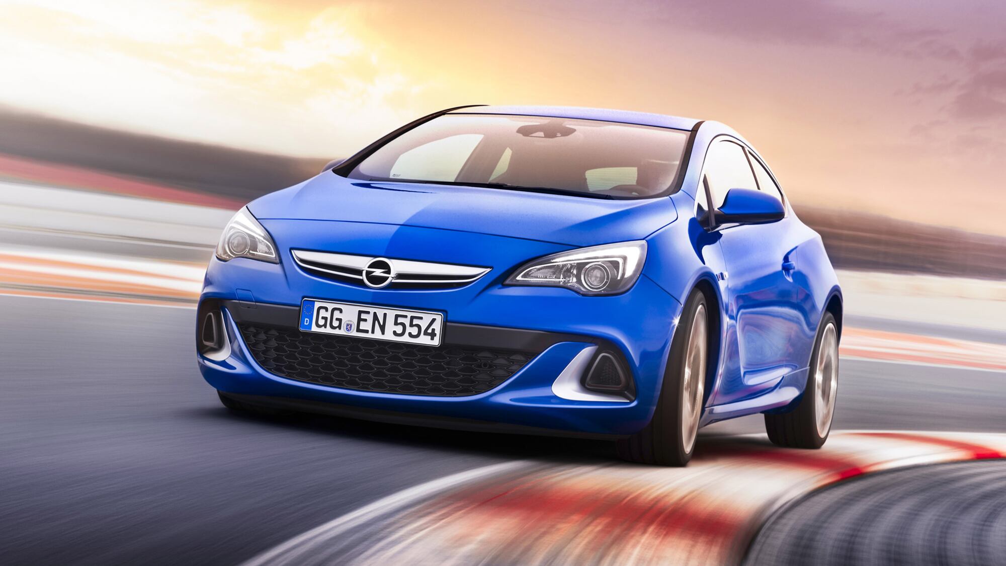 Opel Astra OPC, 280 cv di emozioni morbide