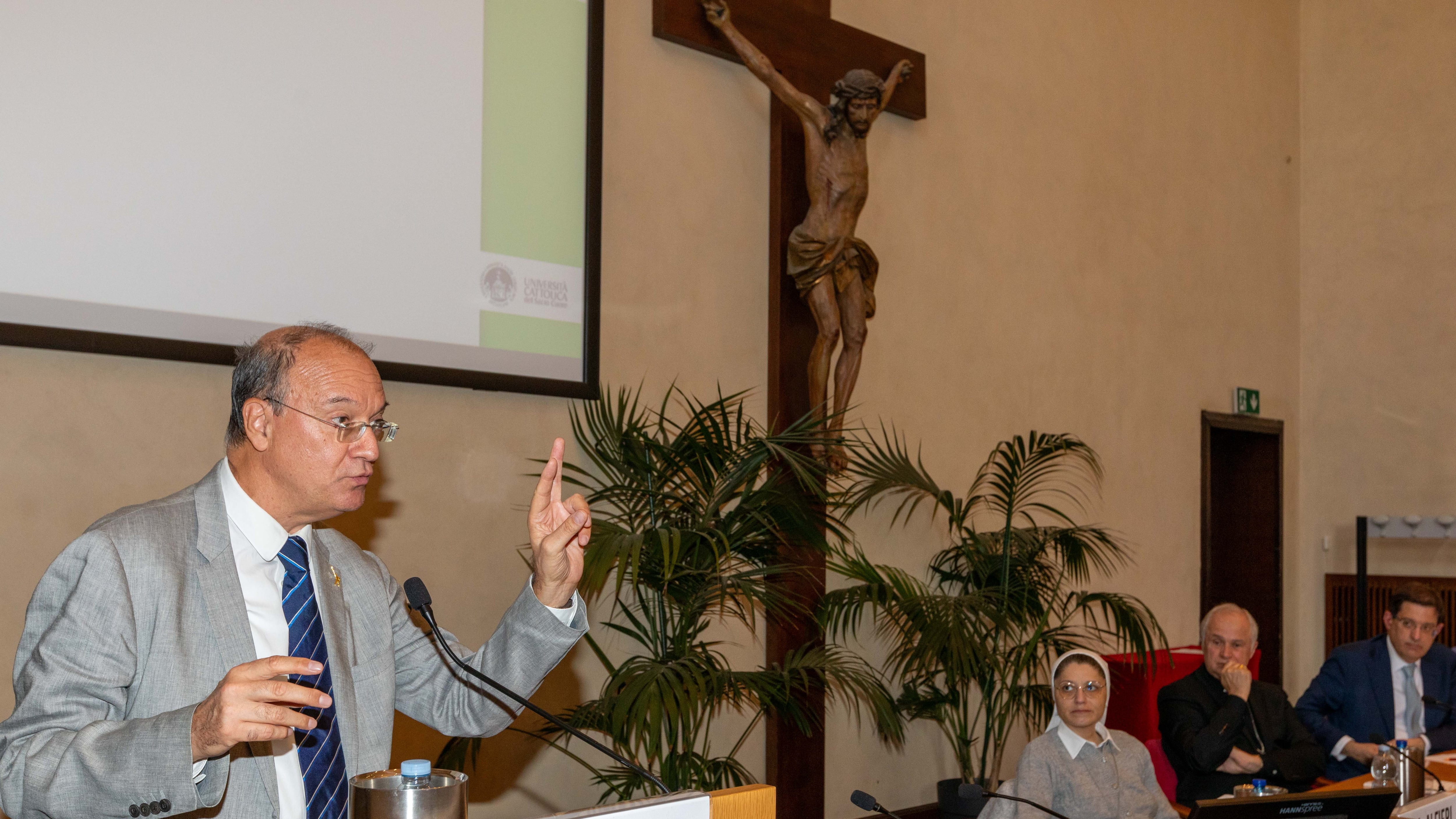 Choc al liceo: "Brucia Tel Aviv, bello"