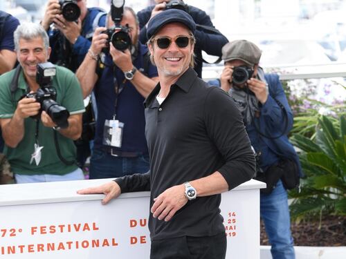 Brad Pitt associato ad una manifestazione etero. E lui s'infuria