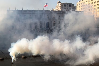 Cile, proteste a Santiago contro il caro-vita 8