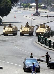 Egitto, Tahrir guardata a vista dall'esercito 5
