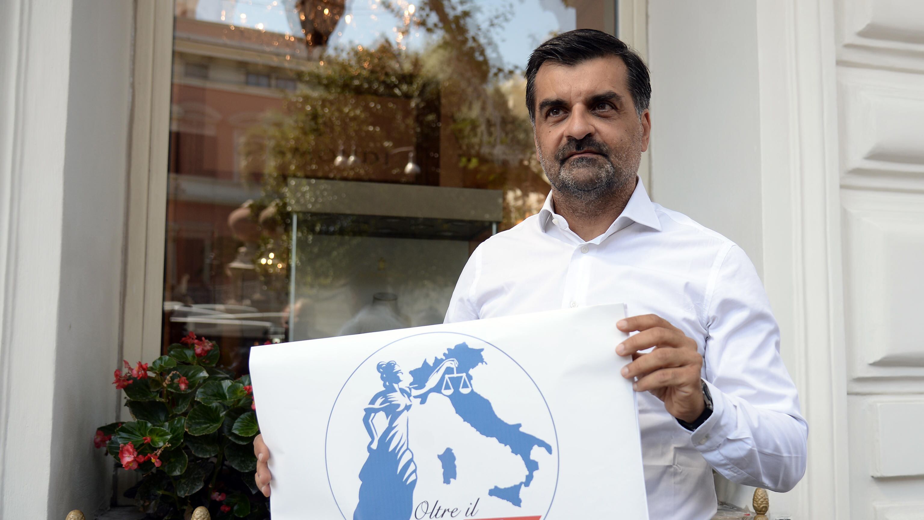 "Scarpinato è considerato un eroe ma ecco come ha avuto i posti"