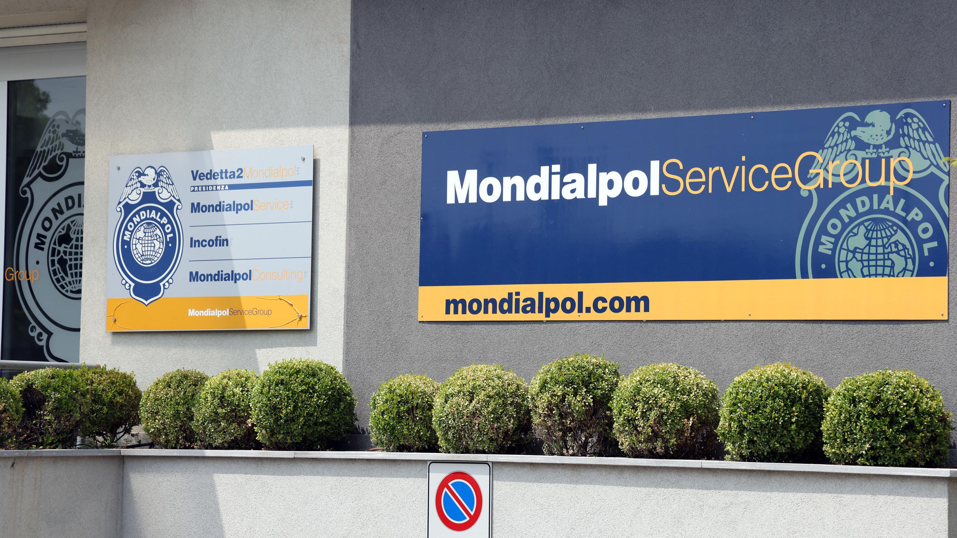“Stipendi sotto la soglia di povertà”. Mondialpol commissariata per caporalato