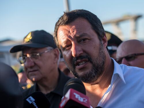 Genova, Salvini: "Ora aprano il portafogli. 500 milioni da Autostrade"