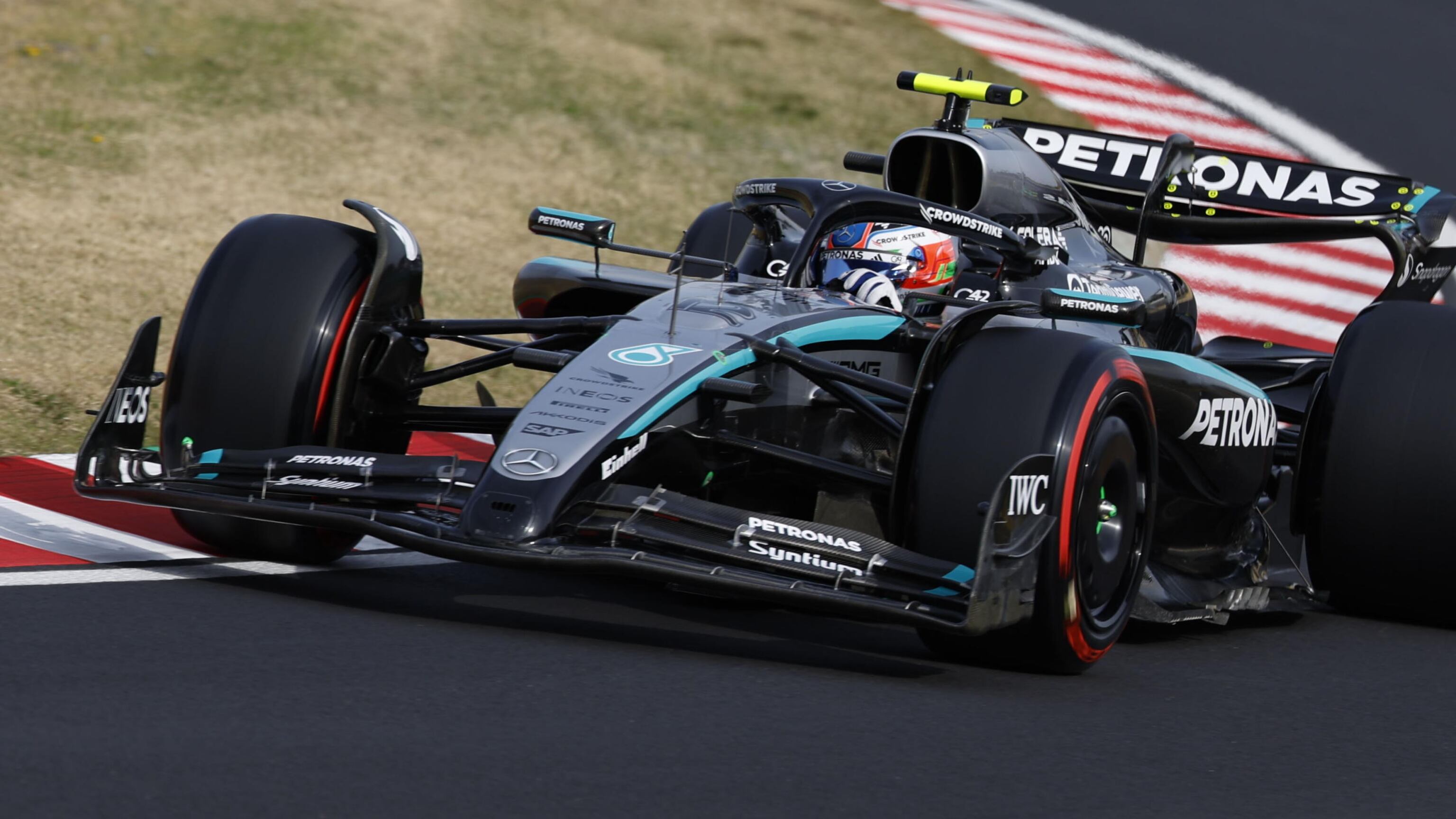 Meno male che Kimi c'è. Il Gp a prodigio Max, i record al nostro baby
