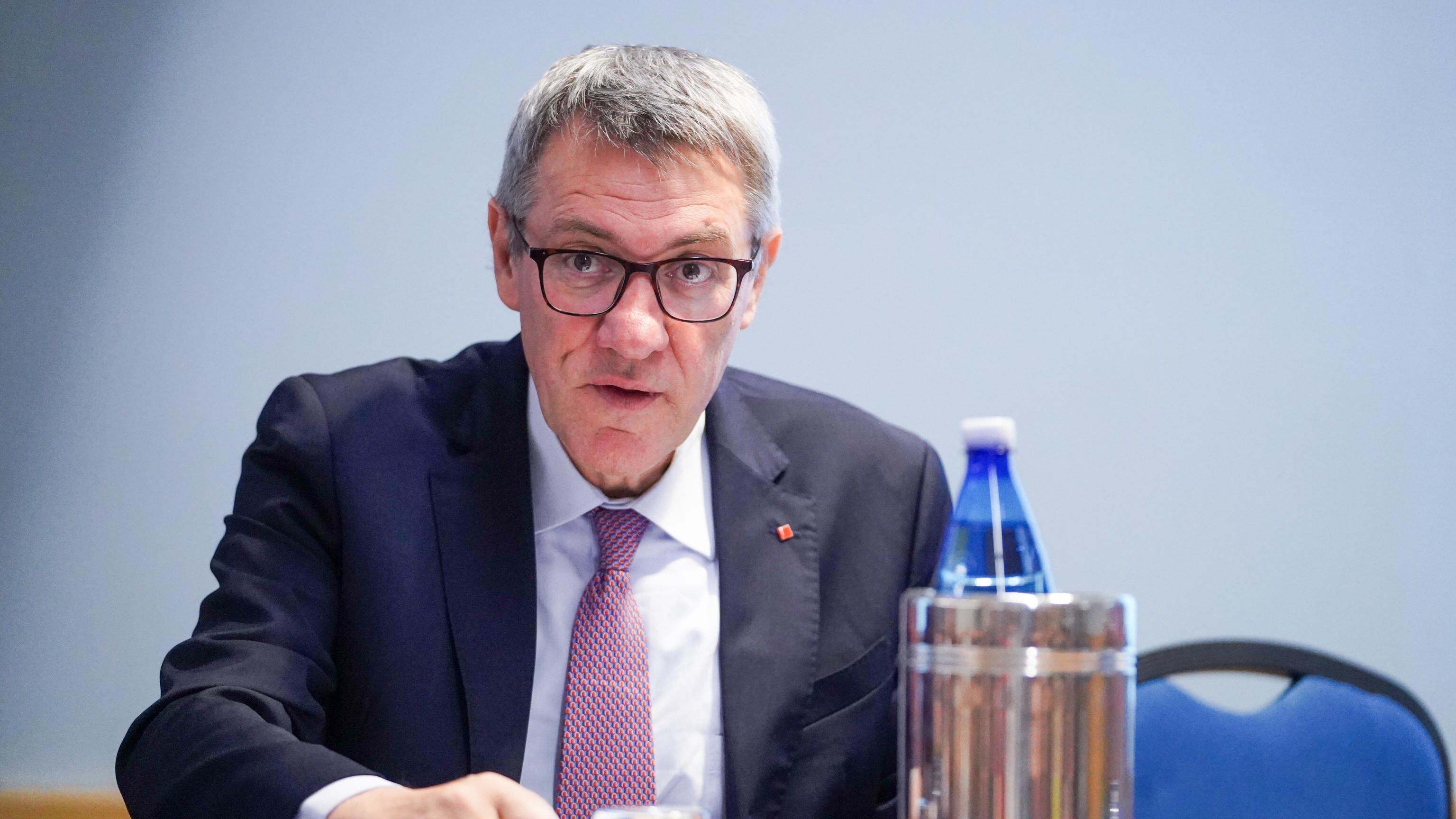 Landini s'incarta sul salario minimo