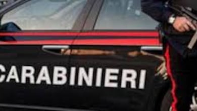 Si barrica in casa dei nonni, preso dopo l'inseguimento