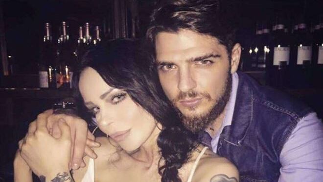 Nina Moric: è di nuovo amore con Luigi Favoloso?