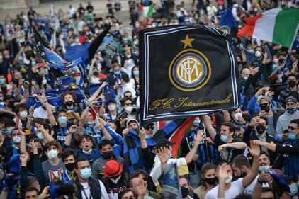 Inter, i festeggiamenti in Piazza Duomo 11
