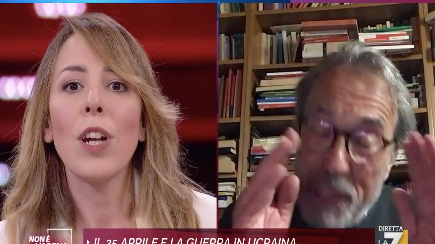 "Lei è un guerrafondaia", "Non sono pazza". Scintille in diretta