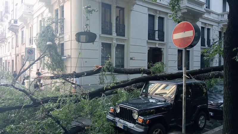 Milano devastata da un nubifragio 2