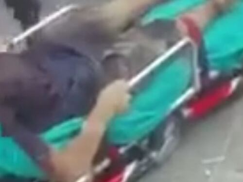Napoli, terrore in piazza Garibaldi: rissa e coltellate tra extracomunitari