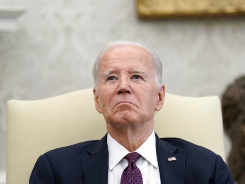 "Un anziano con scarsa memoria": così il report assolve Biden sui file top secret
