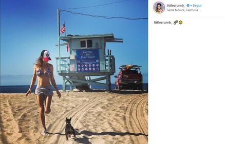 Elisabetta Canalis seducente in spiaggia 2