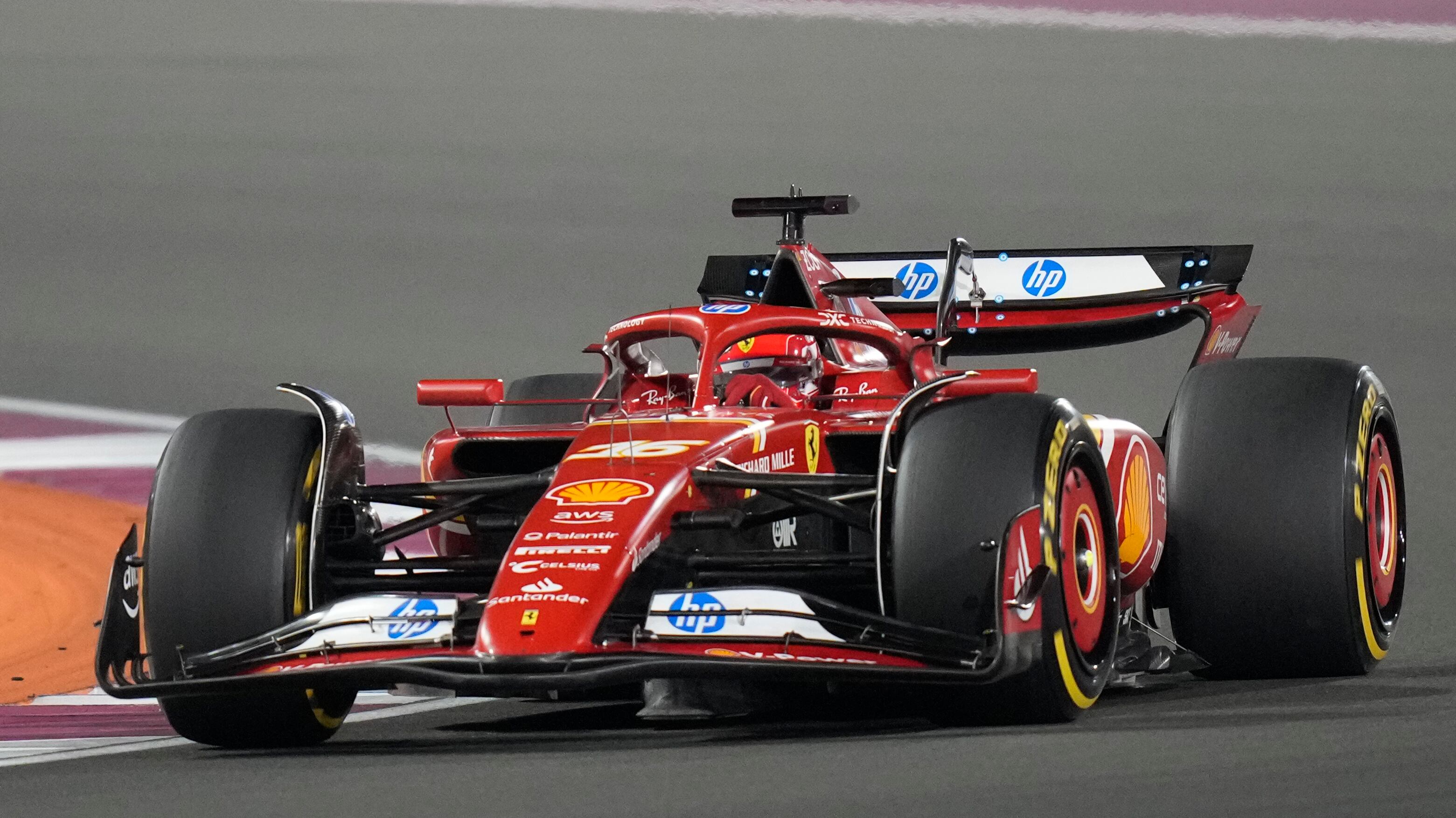 Nella Formula caos dietro Max c'è la Rossa baciata dalla fortuna