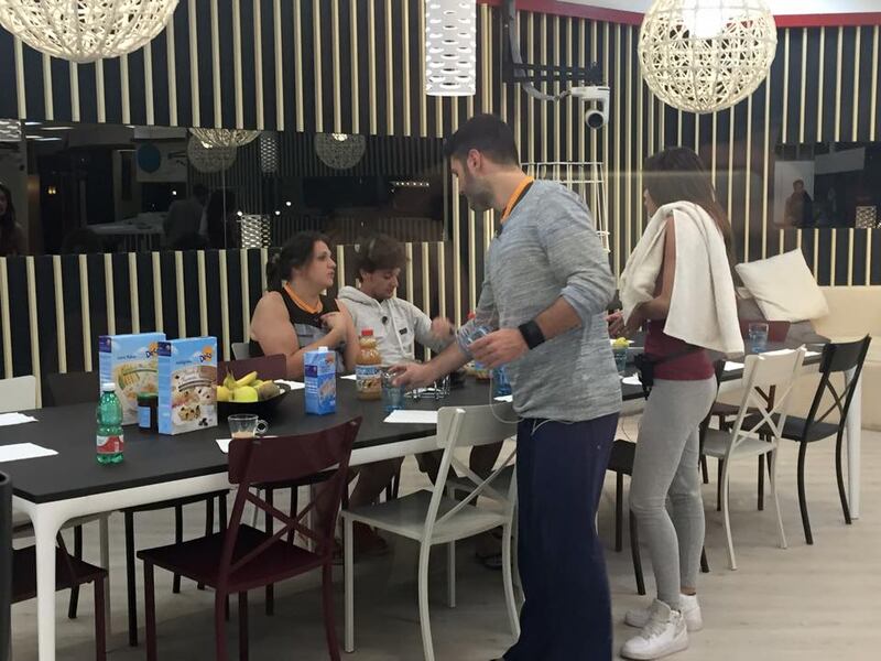Grande Fratello 14, prime alleanze, baci, flirt 14