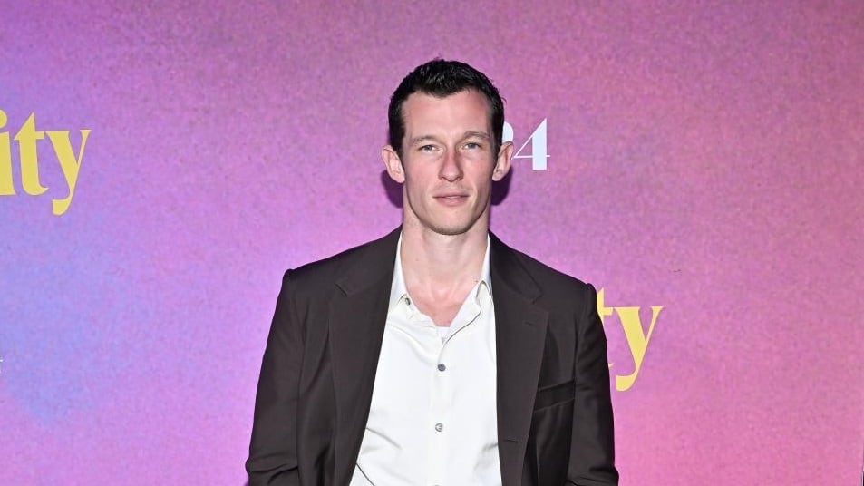 Chi è Callum Turner, il marito di Dua Lipa: il cinema, il calcio e il Chelsea, l’ex fidanzata
