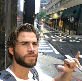 Miley Cyrus e Liam Hemsworth, le foto della coppia  9