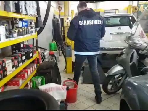 Finti incidenti, nei guai anche medici, avvocati e periti. Tre gli arresti