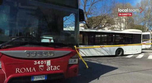 Scontro tra autobus a Roma: 15 feriti 5