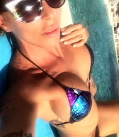 Guendalina Canessa, selfie da urlo allo specchio 5