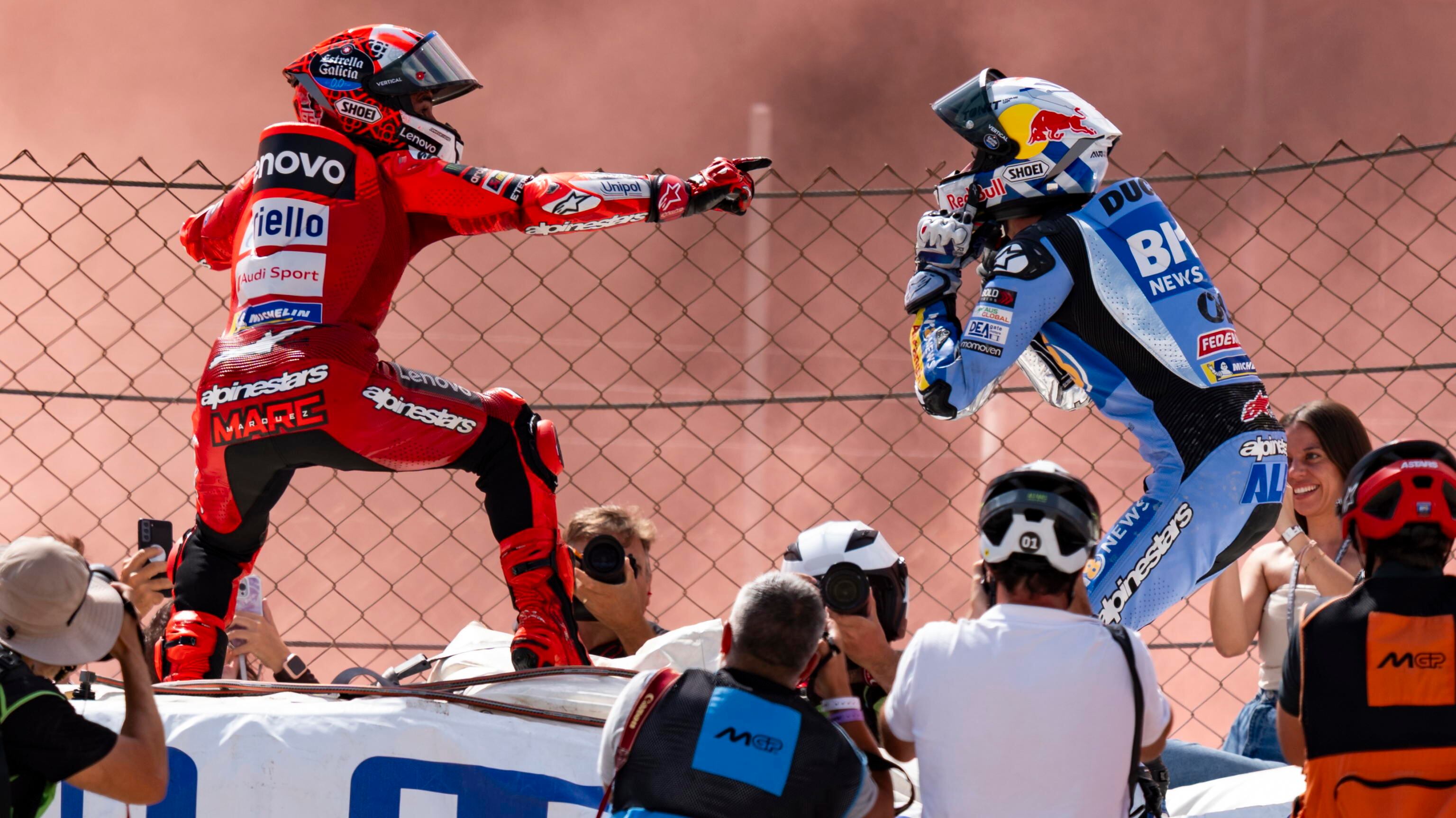 Trionfo di Marquez, ma stavolta è Alex