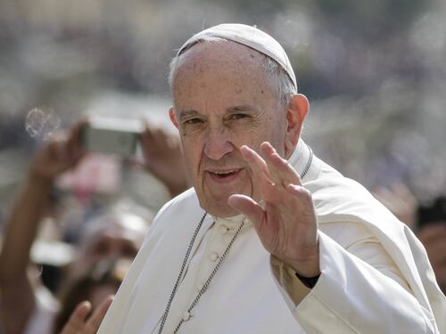 Fatima, inizia il viaggio di Papa Francesco