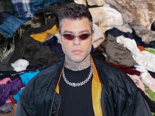 Fedez, il compleanno in sordina: il silenzio social, la separazione e l'interrogatorio saltato