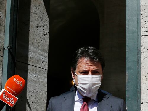 Conte stravolge il M5s: sì al partito vecchio stile. E già nascono le correnti