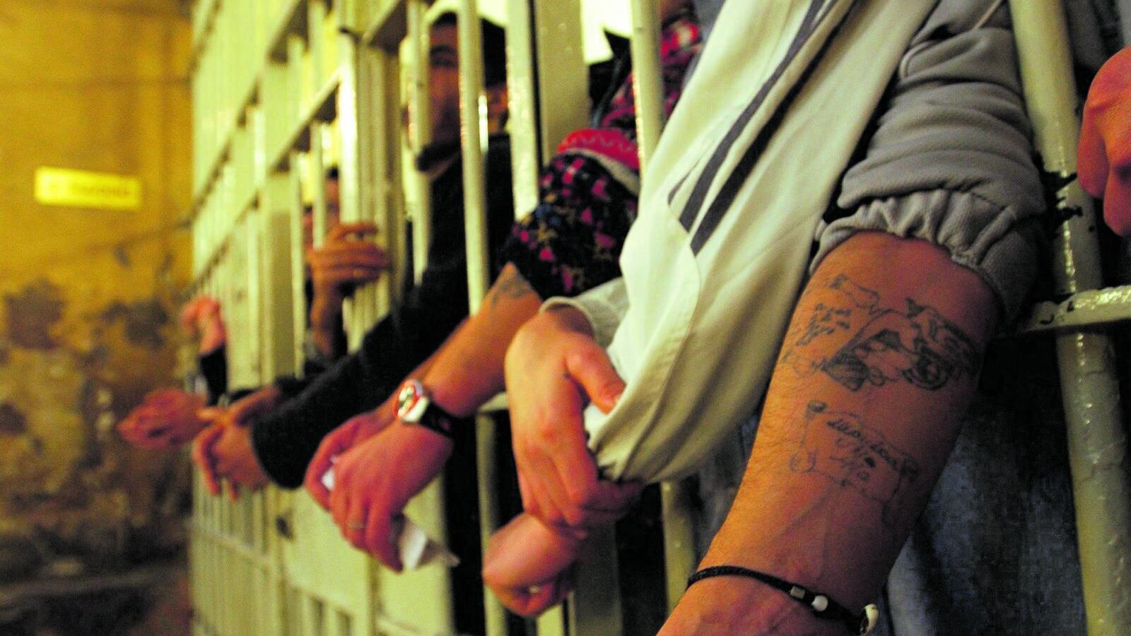 "Nelle carceri milanesi gli psicologi a rischio"