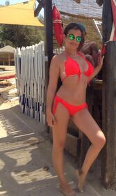 Sara Tommasi torna sexy in bikini 11