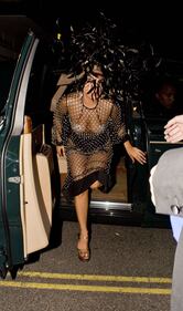 Lady Gaga: hot e con copricapezzoli d'argento a Londra 8