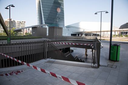Collassa insegna Generali a City Life: chiuso anche il centro commerciale 4