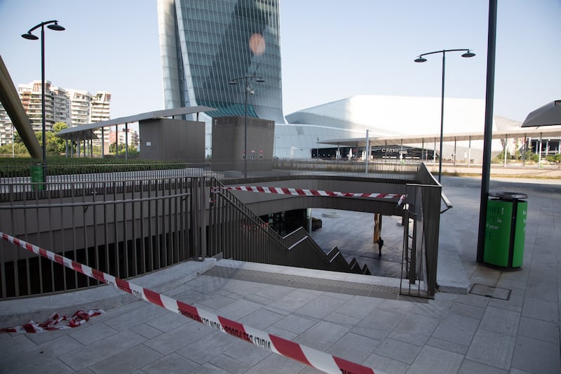 Collassa insegna Generali a City Life: chiuso anche il centro commerciale 4