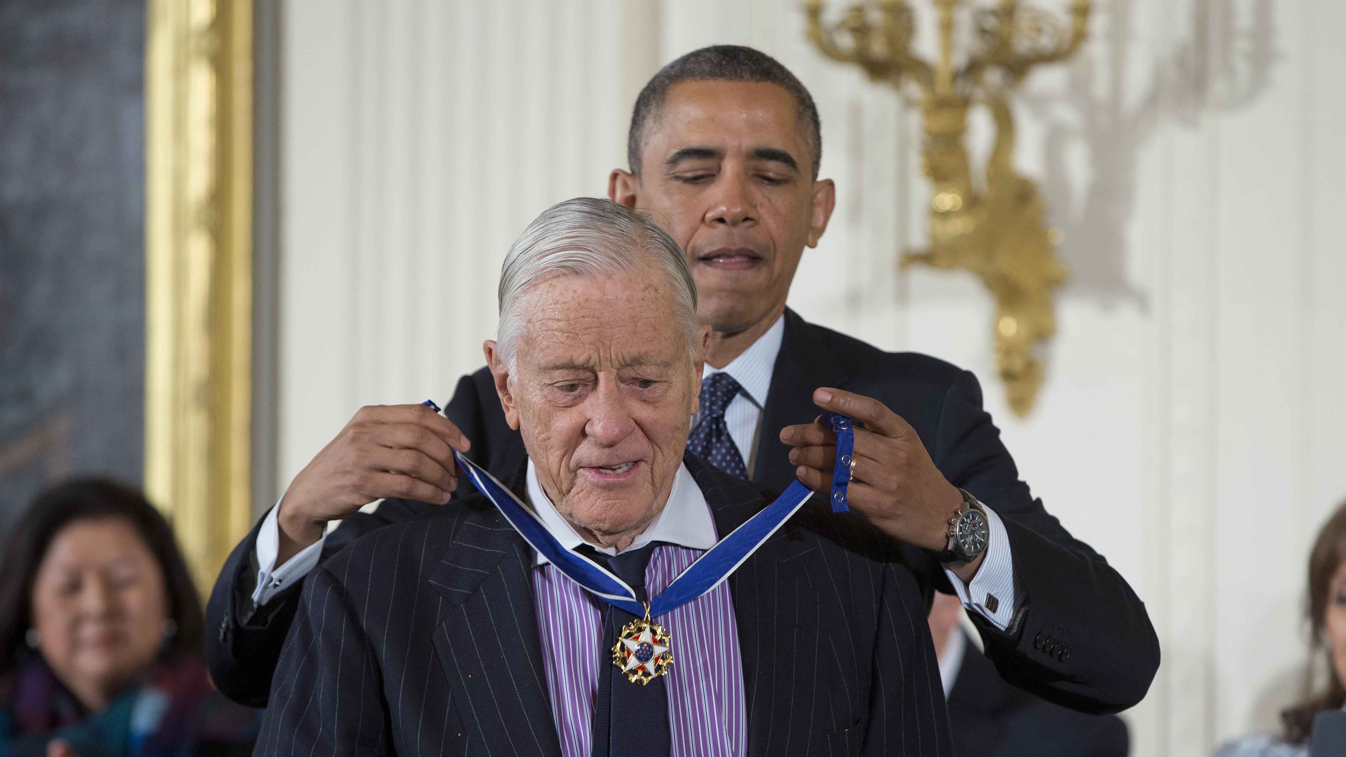 Morto Ben Bradlee, il direttore del Washington Post che affondò Nixon