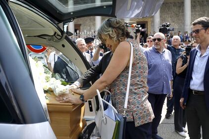 Carabiniere ucciso a coltellate, mille persone per l'ultimo saluto 4