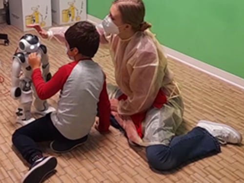Autismo, ora il robot aiuta i bimbi a parlare