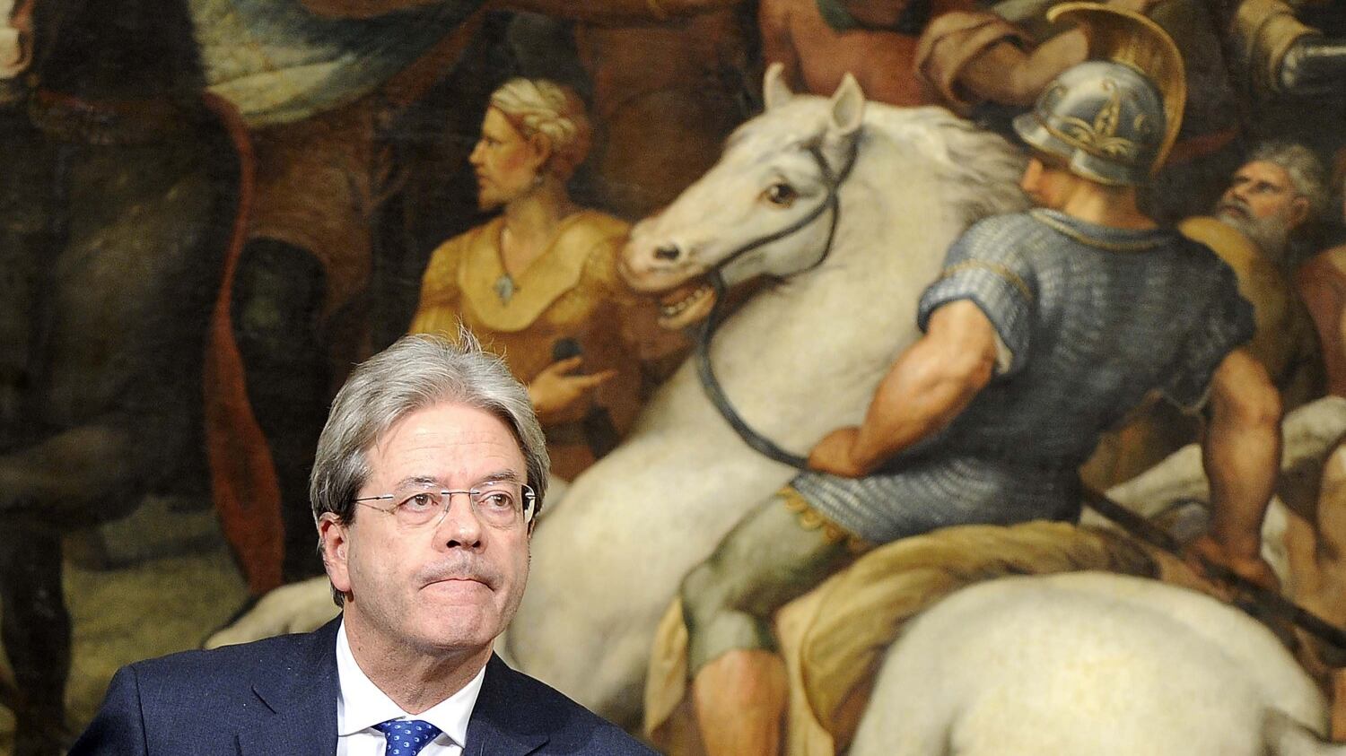 Gentiloni: "Neanche mago Merlino risolve il problema dei migranti"