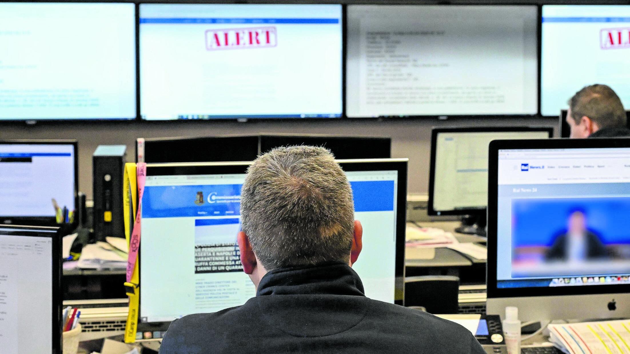 Cambiava le rotte delle petroliere. Arrestato l'hacker. Ha solo 15 anni